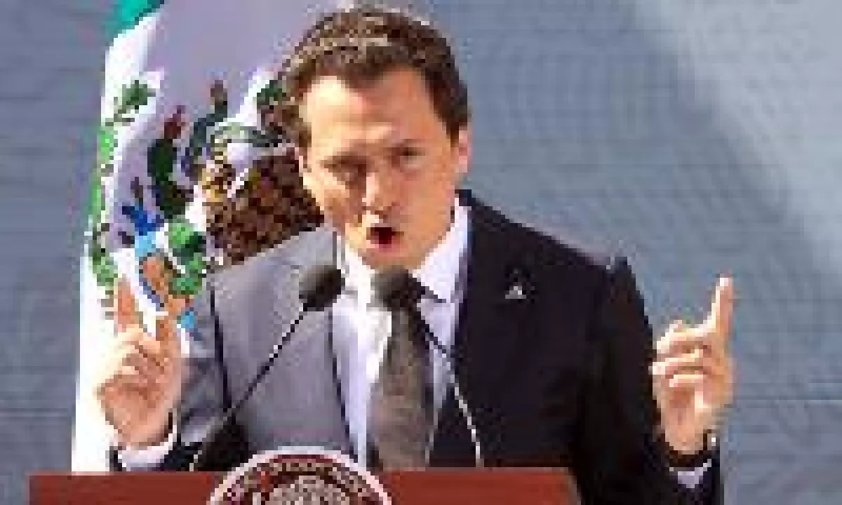 El director general de la paraestatal, Emilio Lozoya Austin, dijo que los contratos de utilidad compartido se realizan en varios países del mundo. (Foto: Archivo)