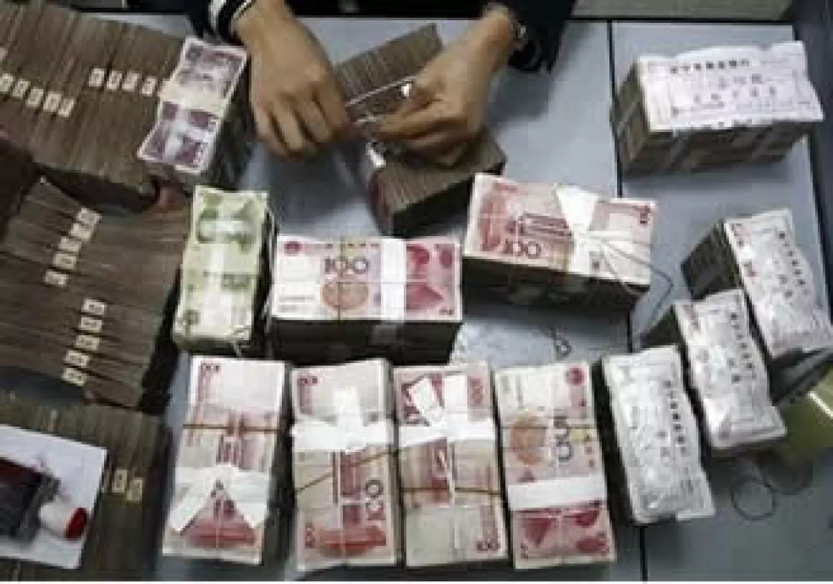 China podría permitir que el yuan suba un poco el próximo año si la recuperación de la economía mundial mantiene su curso. (Foto: AP)