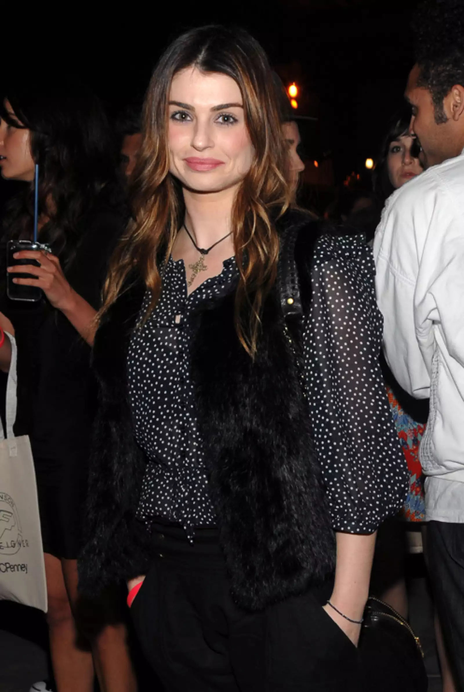 ¿Y qué pasa cuando la hermana low profile de la familia es la más bonita? Aimee Osbourne no tiene nada que envidiarle a su famosa hermana Kelly.