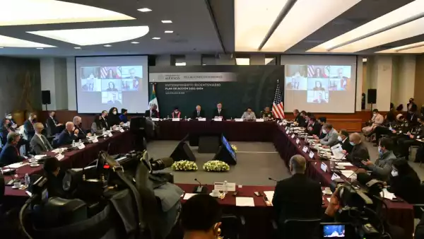 Entendimiento Bicentenario Ebrard