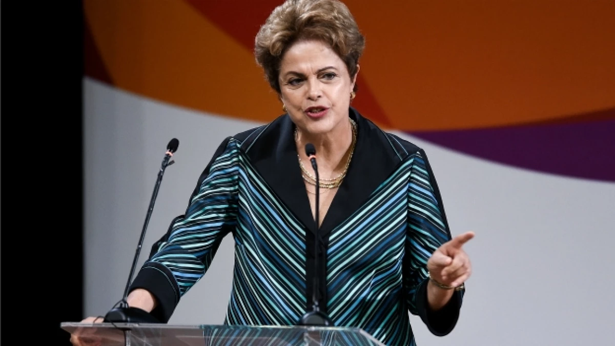Dilma Rousseff se refirió a la oposición como "un tanto golpista"
