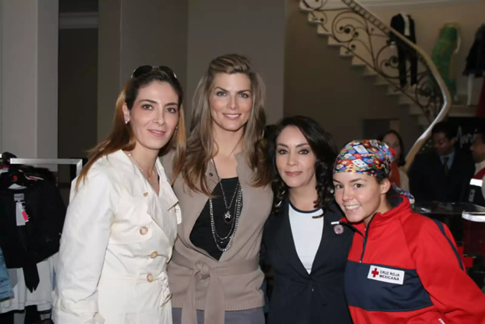 Bazar Puma en pro de la Cruz Roja Mexicana