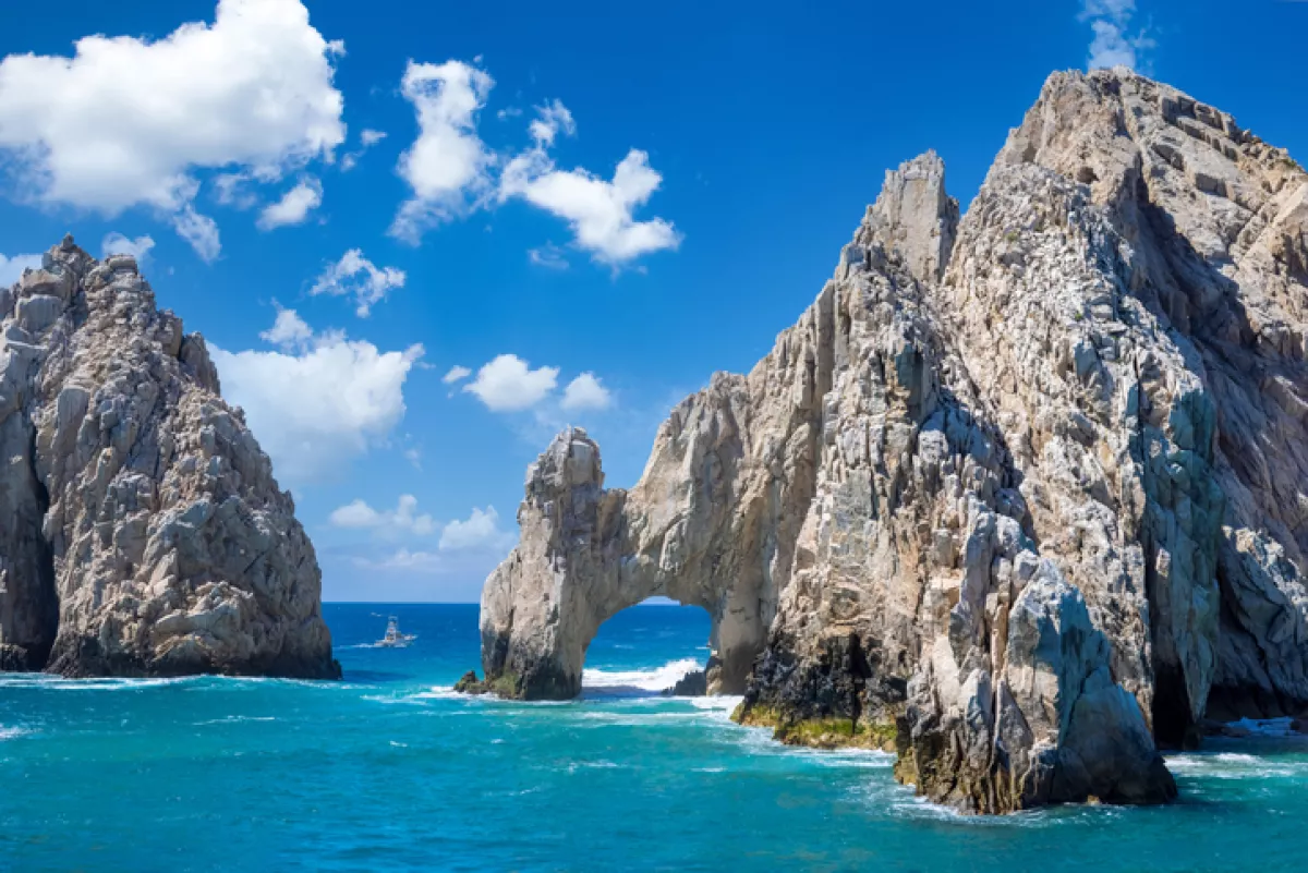 Mexico, Los Cabos, boat tours to tourist destination Arch of Cabo San Lucas, El Arco and beaches