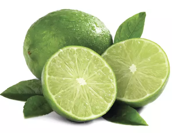 Los ácidos del limón ayudan a eliminar los hongos que pueden llegar a causar la caspa.