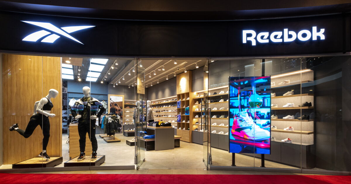 Tienda Reebok Reebok apunta al futbol y pasa de largo en los Juegos Olímpicos de ...