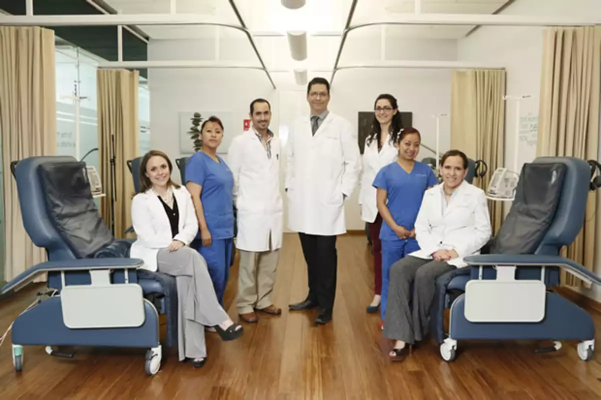 Equipo de especialistas de la clínica BWell.