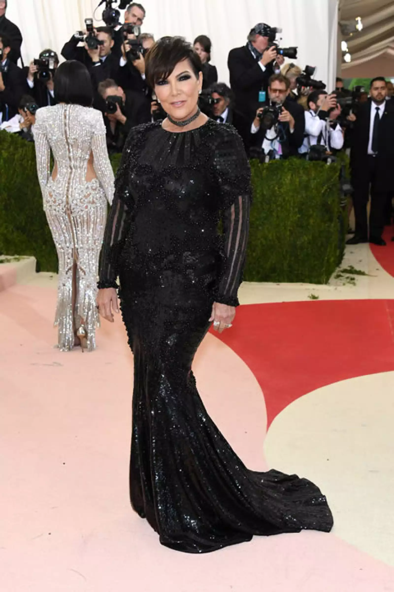 Kris Jenner en Balmain.