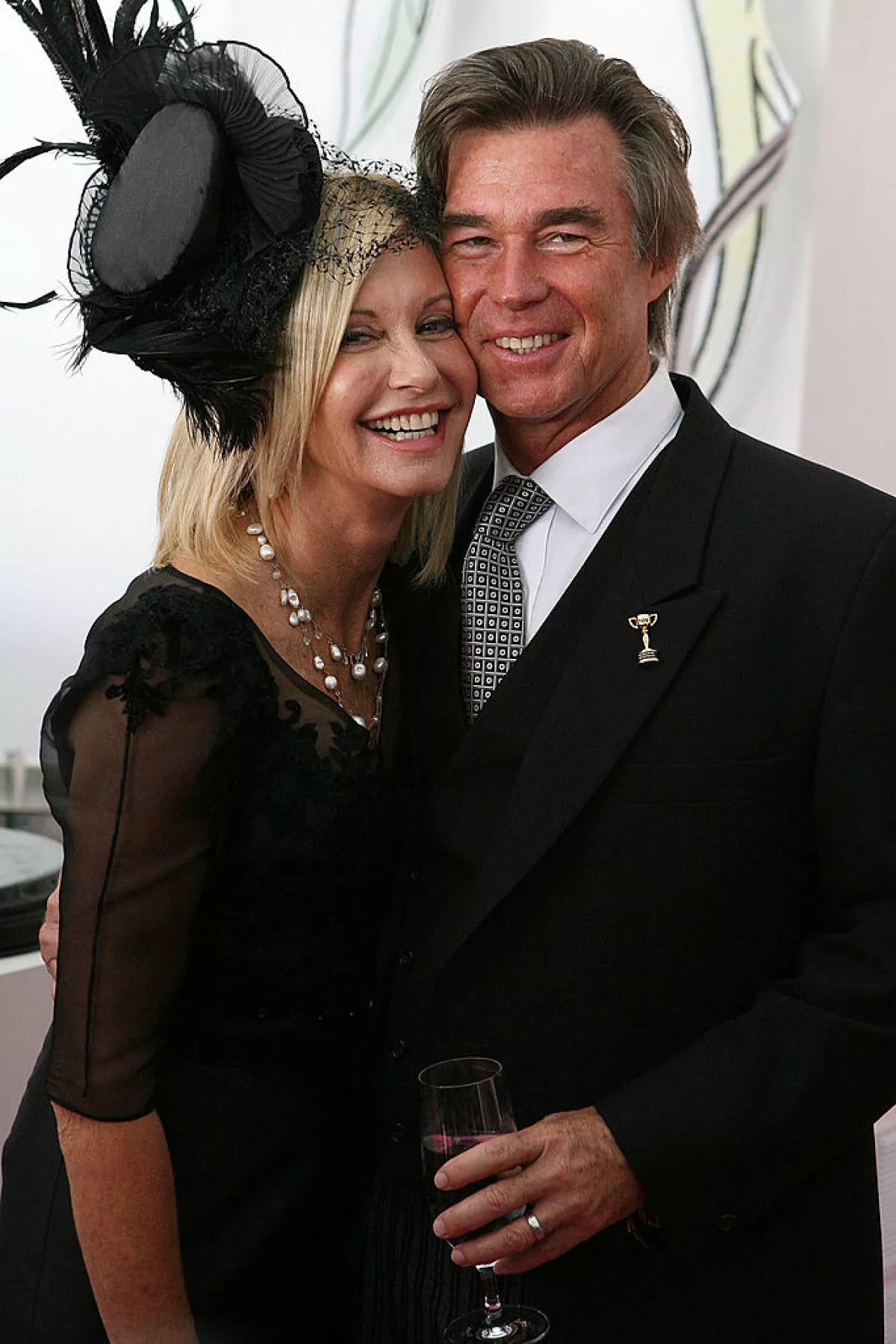 olivia-newton-john-esposo