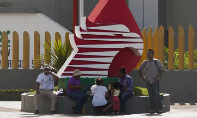 Pemex se prepara para hacer alianzas con empresas  y de esa forma aumentar su producción. (Foto: Reuters)