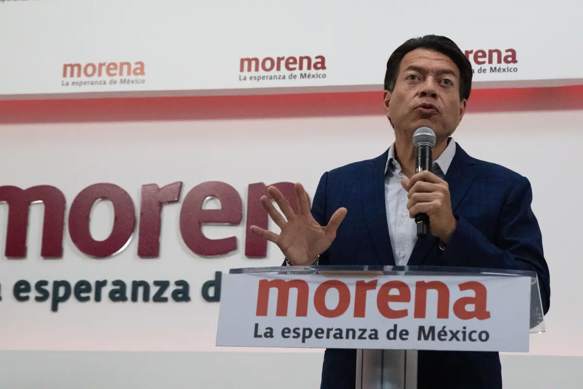Mario Delgado, dirigente nacional de Morena, destacó a sus candidatos presidenciales en su conferencia de prensa.