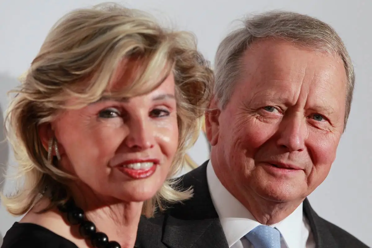 wolfrang-porsche-claudia-esposa.jpg