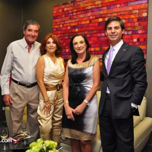 Carlos Álvarez,Teresa Leaño,Lourdes Álvarez,Federico García.