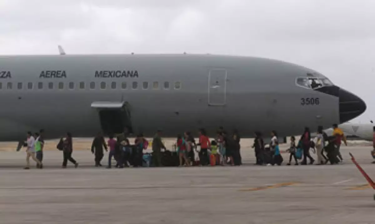 El Aeropuerto de Los Cabos spera que sus instalaciones queden rehabilitadas antes del 25 de octubre. (Foto: Reuters)
