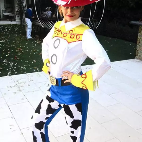 De la vaquerita de Toy Story se disfrazó Nicole Richie.