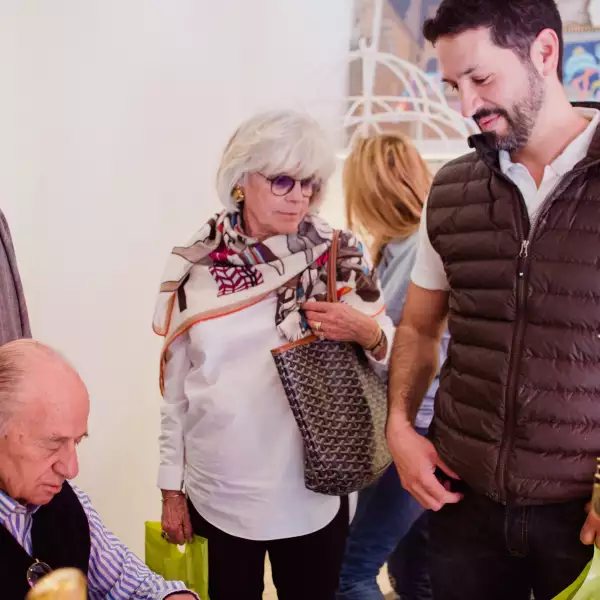 Pedro Friedeberg para una exclusiva firma de libros