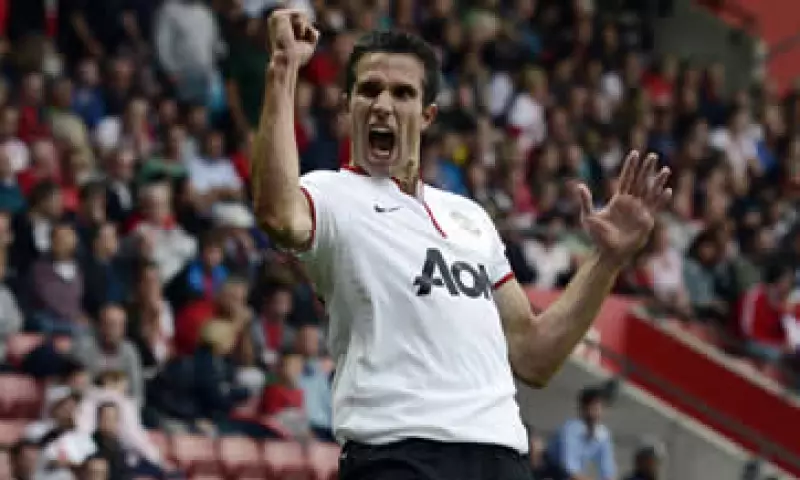 Robin van Persie, uno de los fichajes del club para la actual temporada, explotó con goles desde el inicio del campeonato. (Foto: Reuters)