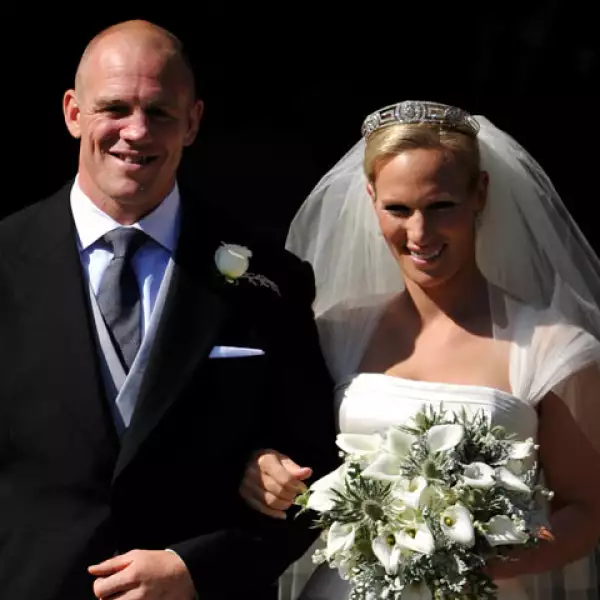 Zara Phillips, la nieta de la reina Isabel II, se casó con el astro inglés del rugby Mike Tindall.
