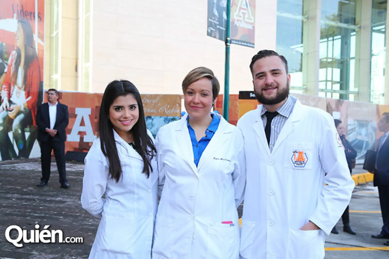 Aurora Gómez, Regina Valenzuela y Fernando Lazarini