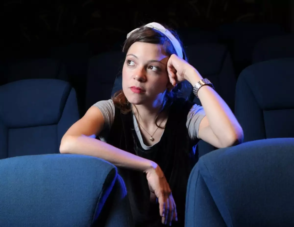 Natalia Lafourcade llegará hoy a los cines de México con su papel en la película El Cielo en Tu Mirada.