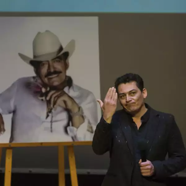 José Manuel Figueroa dio unas palabras en honor a su padre.