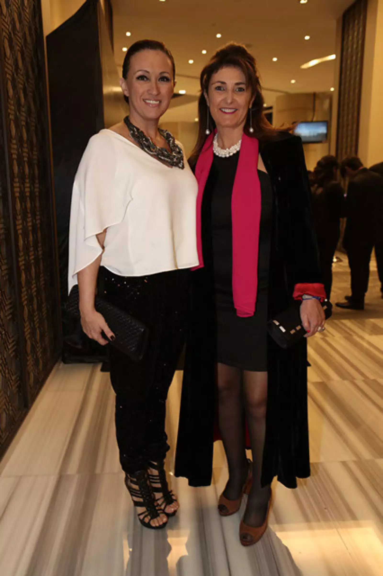 Lara Morato,Anna Molgó