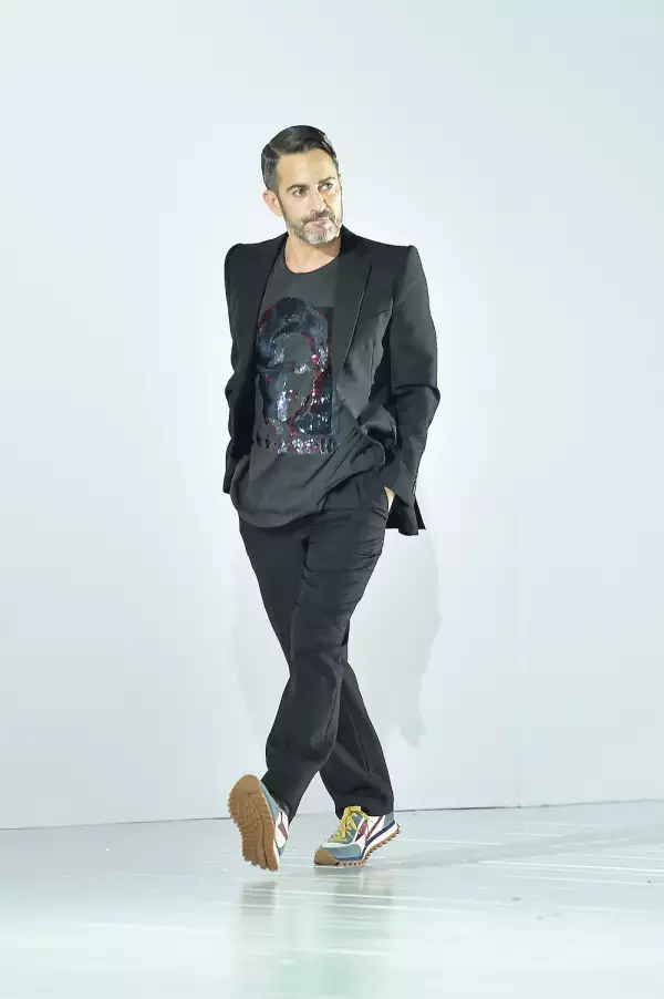 Marc Jacobs Fall 2016 Show - Runway