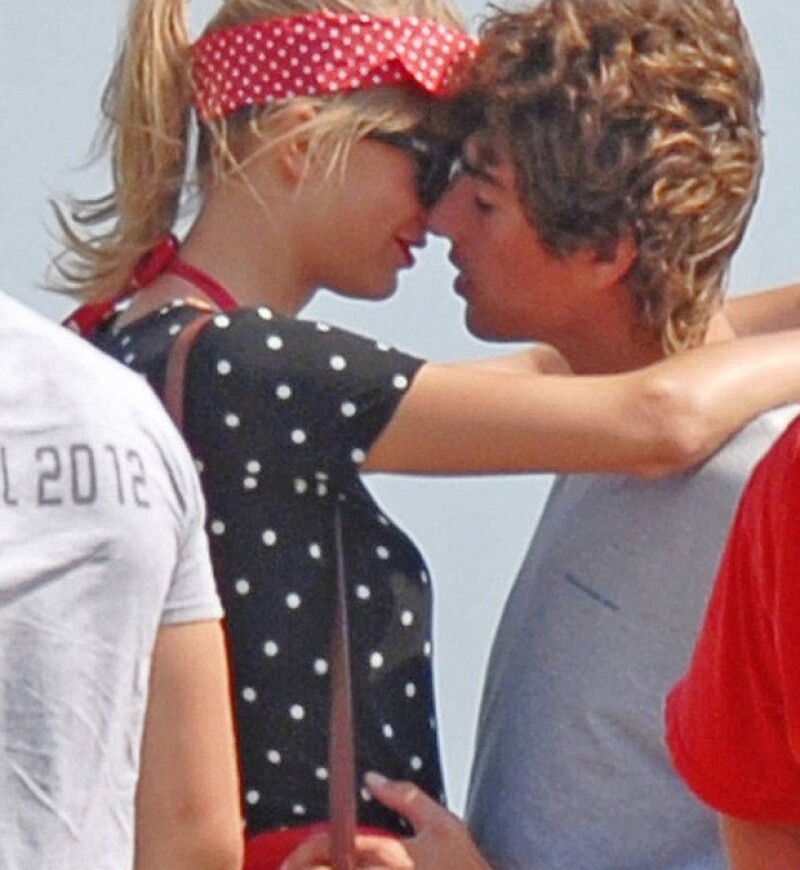 Taylor y Conor están muy enamorados, según fuentes cercanas.