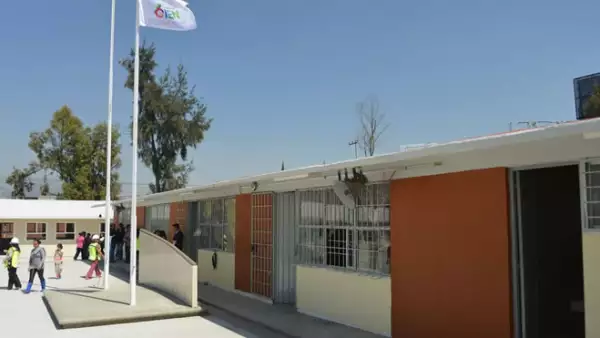 escuelas al 100