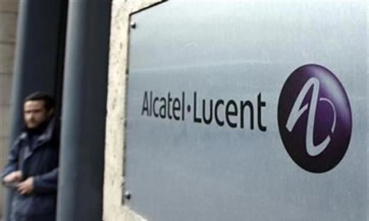 Alcatel Lucent se ha visto afectada por su pequeño tamaño y su alta base de costos frente a sus rivales. (Foto: Reuters)
