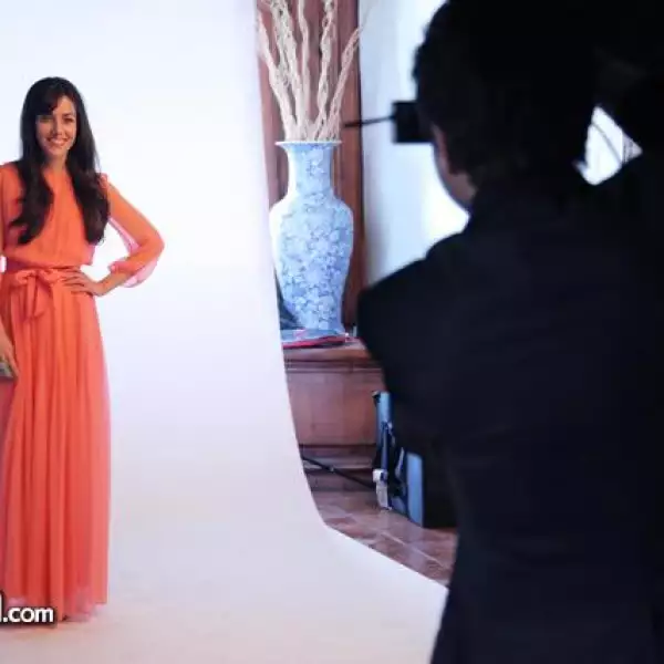 Cecilia Suárez y Greg.