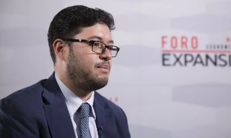 Esteban Avil�s rep Siemens