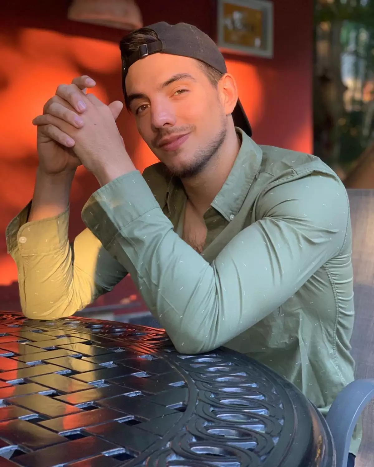 Vadhir Derbez