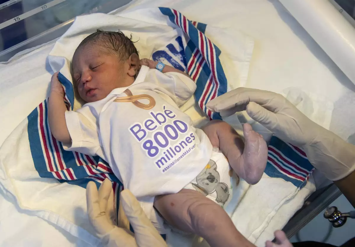 bebe-damian-8-mil-millones.jpg