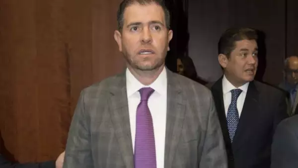 CIUDAD DE MÉXICO, 31AGOSTO201.- Alfredo Castillo, titular de la Comisión Nacional del Deporte (CONADE), asistió al Senado de la República para participar en las Mesa de Diálogo de “Juventud y Deportes”. Dicha mesa estuvo encabezada por Carlos Alberto Puente Salas, senador del Partido Verde Ecologista de México (PVEM), en ella se discutió sobre los resultados obtenidos por los atletas en los pasado Juego de Río 2016.
FOTO: GALO CAÑAS /CUARTOSCURO.COM