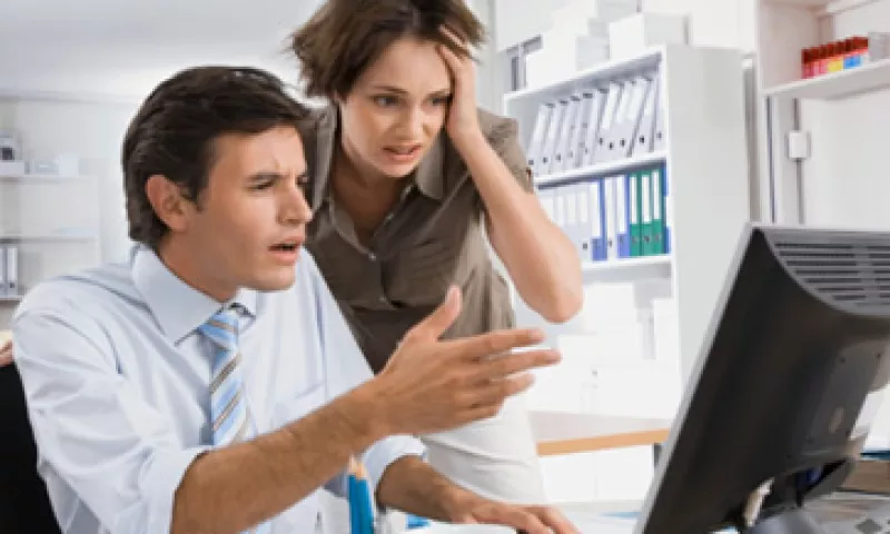 Para que tus clientes te sigan en las redes sociales, puedes ofrecerles algunos beneficios, señalan expertos. (Foto: Thinkstock)