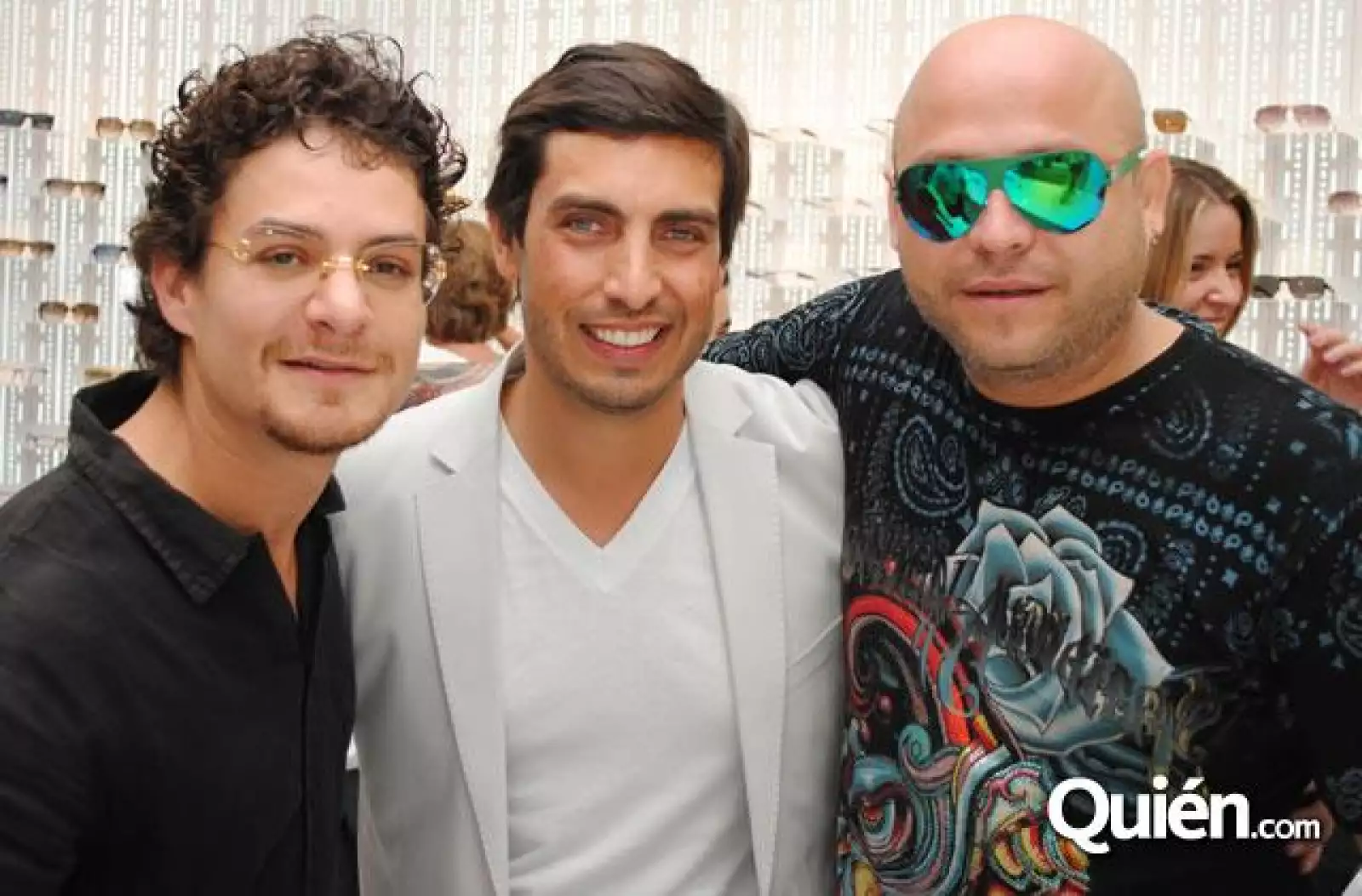 PRESENTACIÓN DE MYKITA