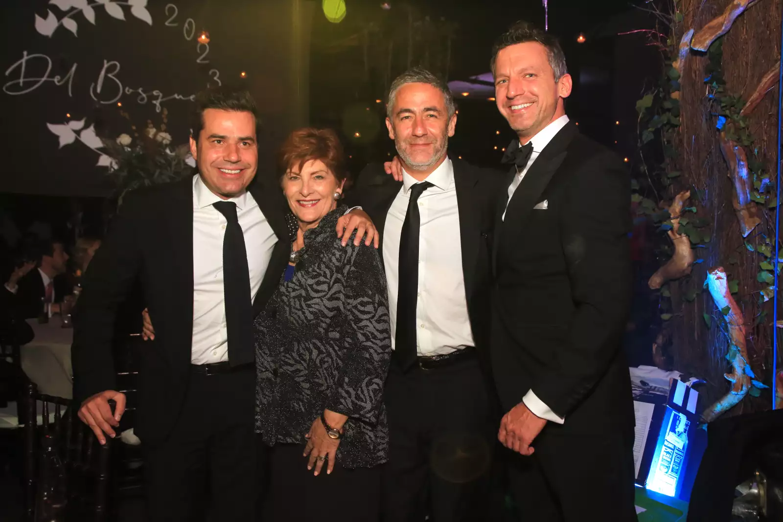 Talo Isaac, Ana Rosa de Coppel,  César López Negrete y Roberto