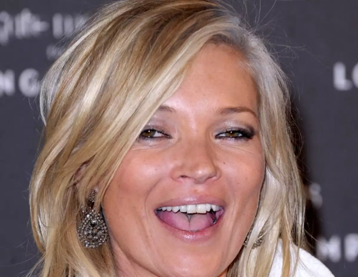 Kate Moss también ha colaborado con firmas como Longchamp.