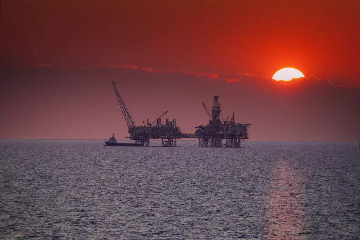 Ayer el precio internacional del petróleo rebasó los 110 dólares por barril.