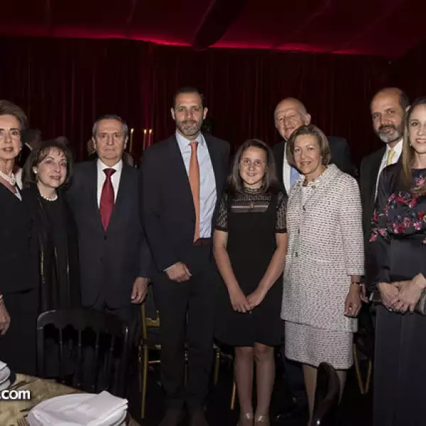 Casa de la amistad celebra 26 años de apoyo a la lucha contra el cáncer en niños y jóvenes de México en la Capilla Sixtina.