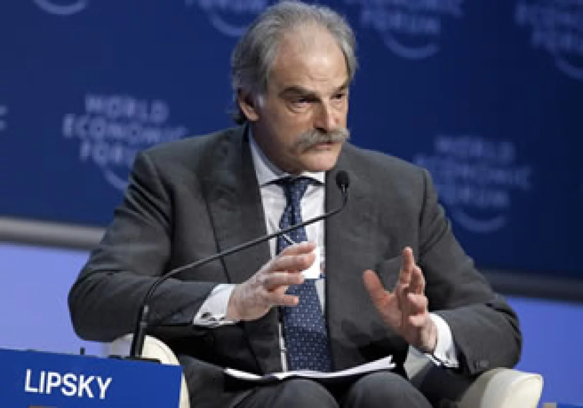 John Lipsky, subdirector gerente del FMI, dijo que el organismo anunciará sus nuevos pronósticos económicos en octubre. (Foto: Archivo AP)