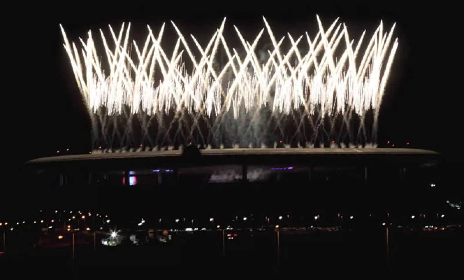 Los organizadores prometieron la ceremonia más grande que se haya visto en América Latina. La fiesta, en la que participaron más de 3,000 personas, no defraudó.