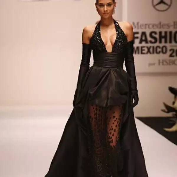 Mercedes Benz Desfile JL Abarca