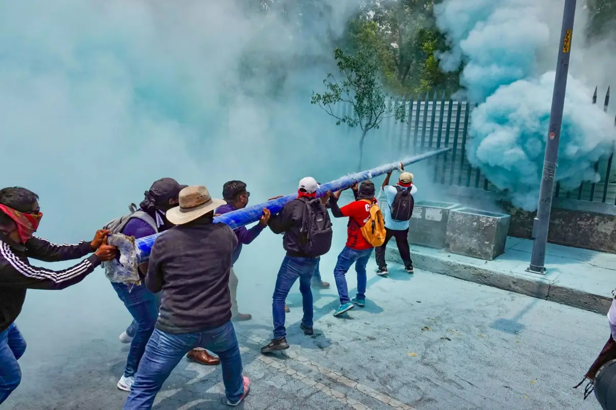 Irrupción CNTE en SEP