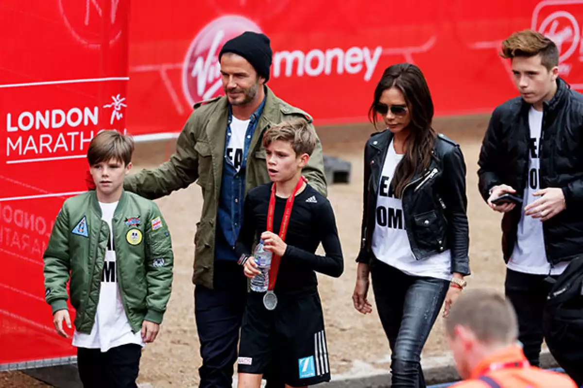 Es imposible negar que el espíritu deportivo corre por la sangre de los Beckham, pues en esta ocasión fue el hijo de en medio quien demostró ser todo un atleta.