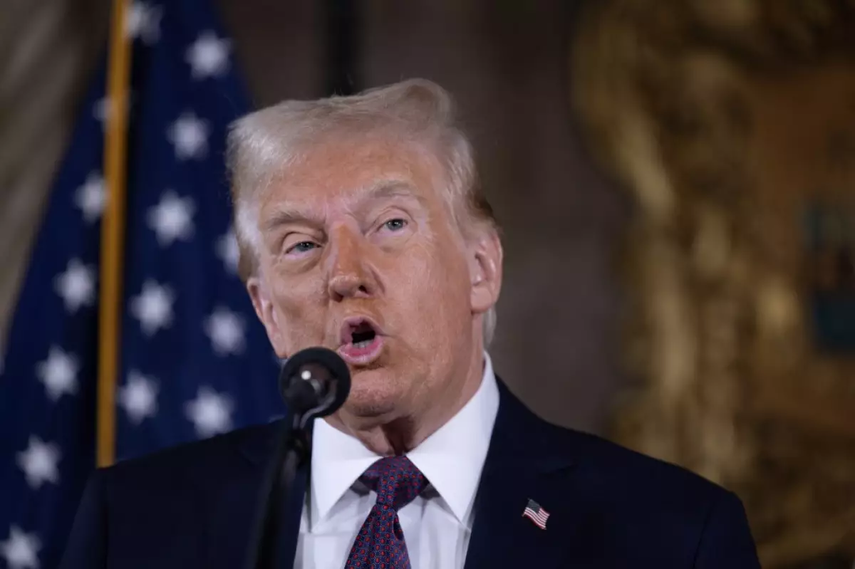 Estados Unidos El presidente electo Donald Trump habla con miembros de los medios de comunicación durante una conferencia de prensa en el Club Mar-a-Lago el 7 de enero de 2025 en Palm Beach, Florida. Trump prestará juramento como el 47o presidente de los Estados Unidos el 20 de enero, lo que lo convierte en el único presidente además de Grover Cleveland en servir dos mandatos no secutivos en el cargo.