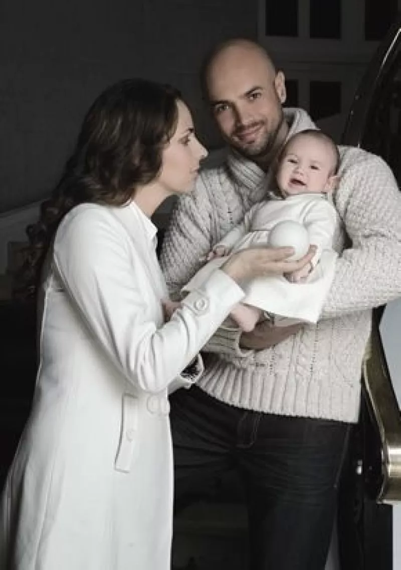 El periodista, en entrevista telefónica con Quién.com, compartió su felicidad porque se convertirá en papá de ¡gemelos!; `Nikkía quería un hermanito´, dijo.