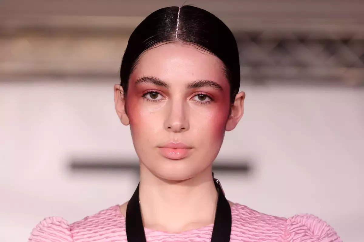 maquillajerosa.jpg