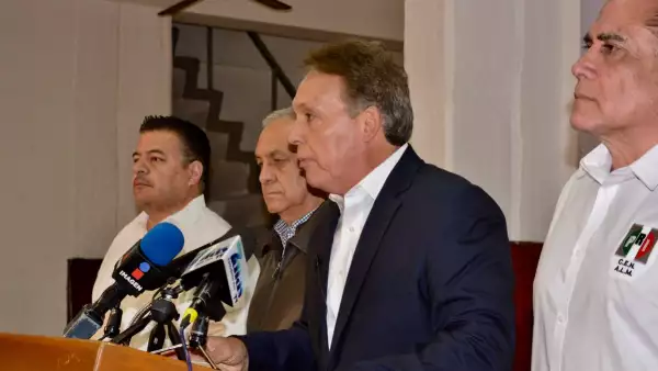 Solicitando la destitución 