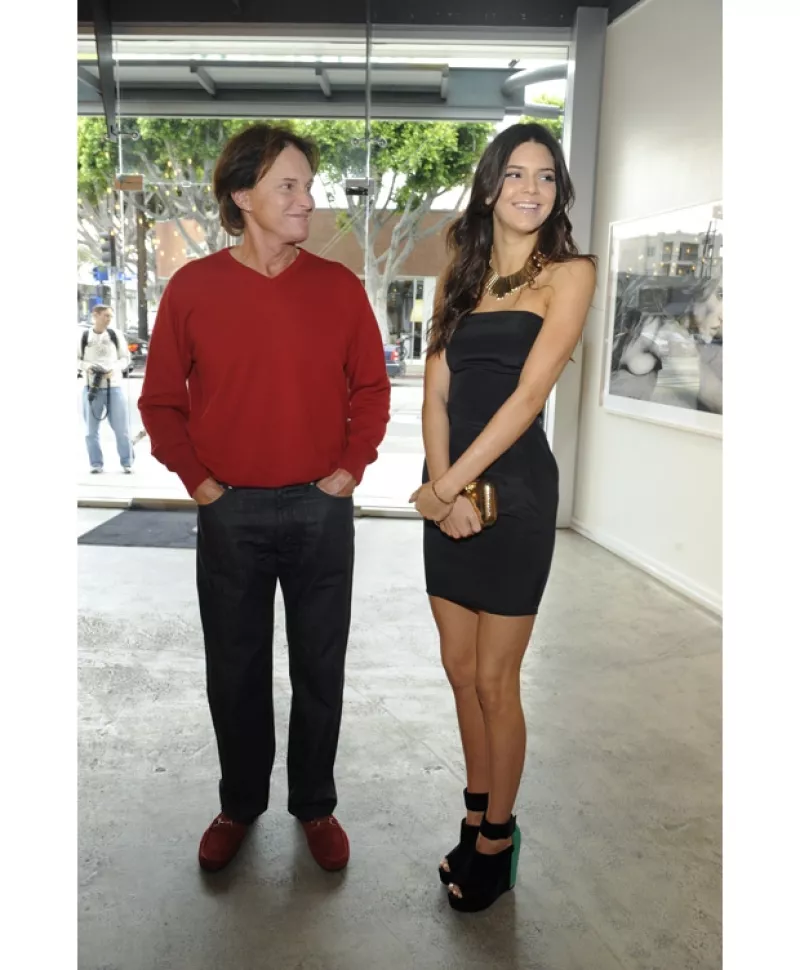 Aunque el romance entre el One Direction y Kendall Jenner no ha sido confirmado oficialmente, se dice que Harry le cayó muy bien al padre de Kendall.